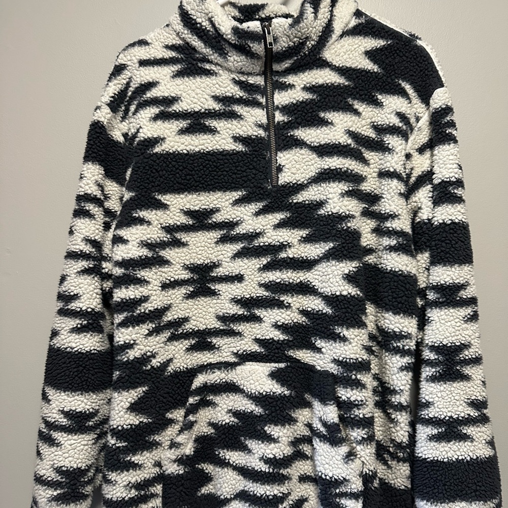 Cozy Black and White Patterned Women's Sweater